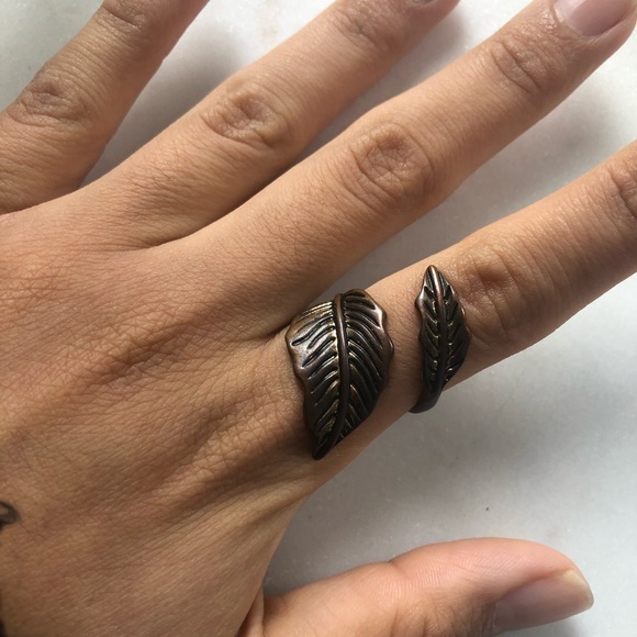 Aldo leaf ring - Picture 2 of 2